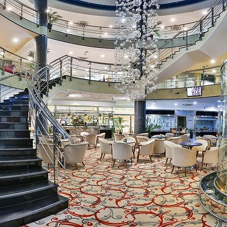 Kings Park Hotel พอดโกริกา ภายนอก รูปภาพ