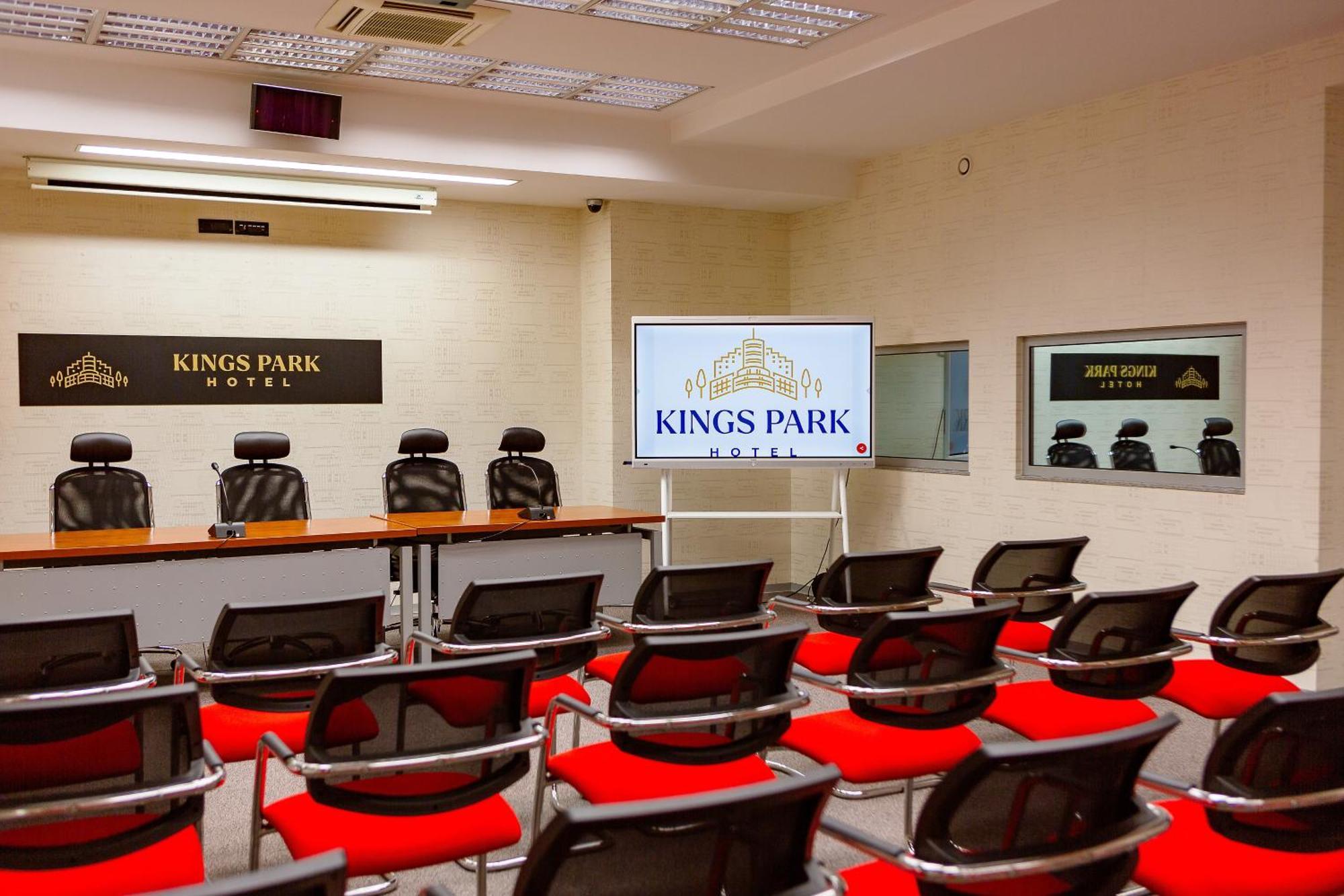 Kings Park Hotel พอดโกริกา ภายนอก รูปภาพ