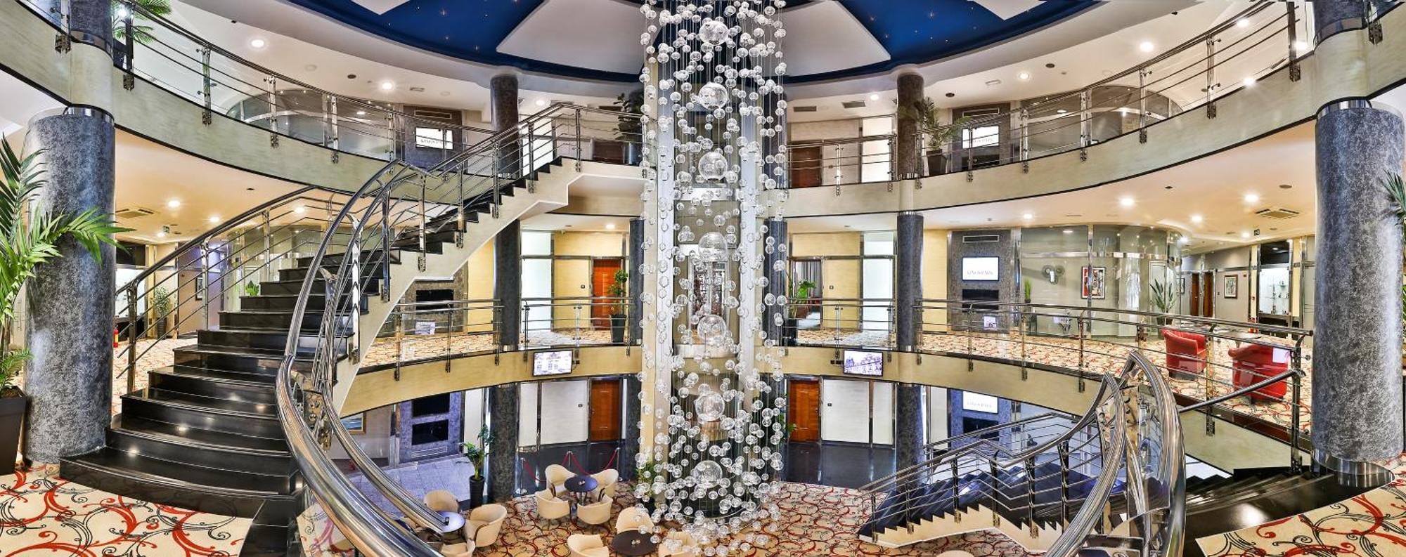 Kings Park Hotel พอดโกริกา ภายนอก รูปภาพ